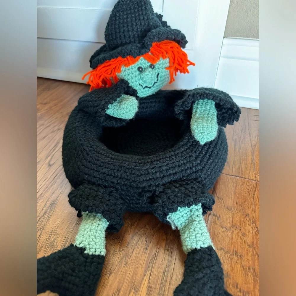 Crochet Witch‎ Candy Holder